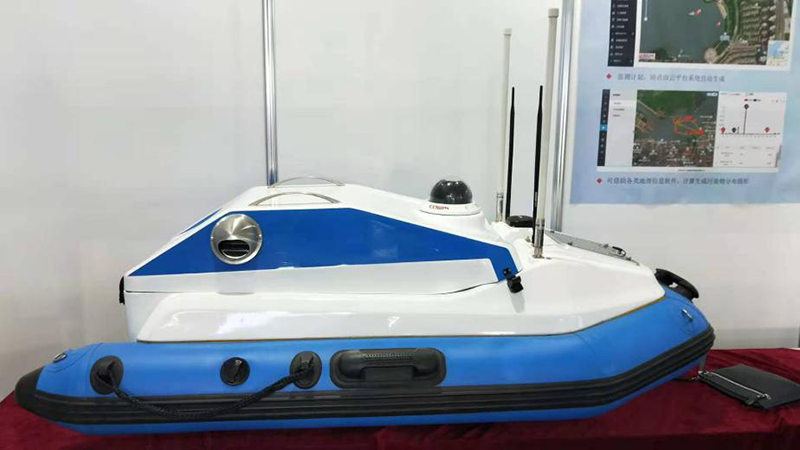 無人水質(zhì)監(jiān)測船