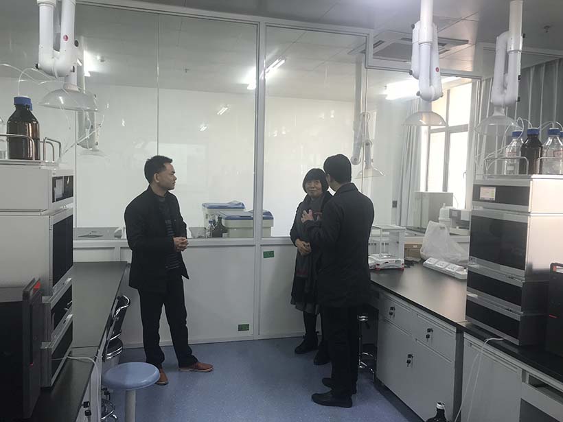 高效液相色譜教學互動系統